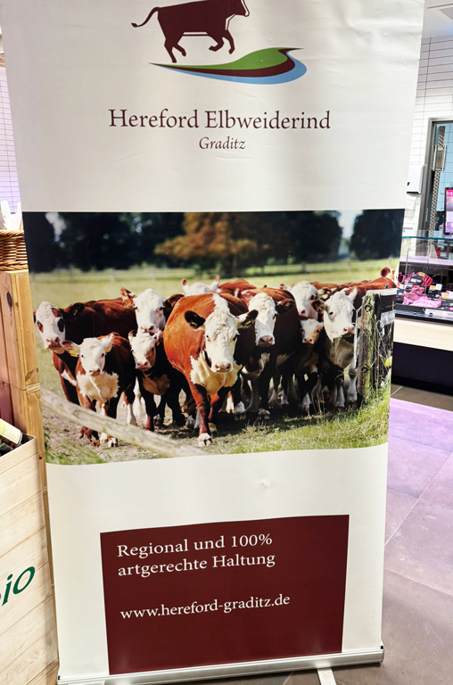 Aufsteller bei REWE Härzschel an der Frischetheke