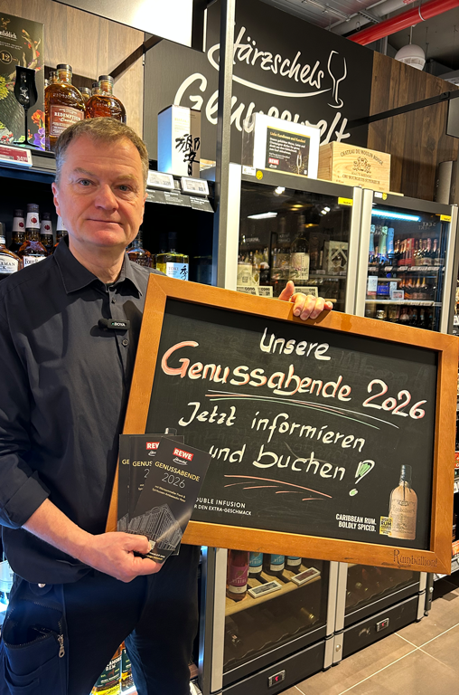 Frank Mädler mit Schiefetafel